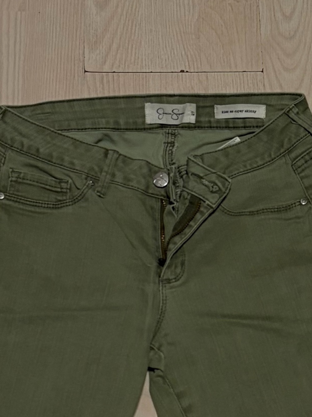 Jessica Simpson Kiss Me Skinny Women’s Jeans - Picture 3 of 5